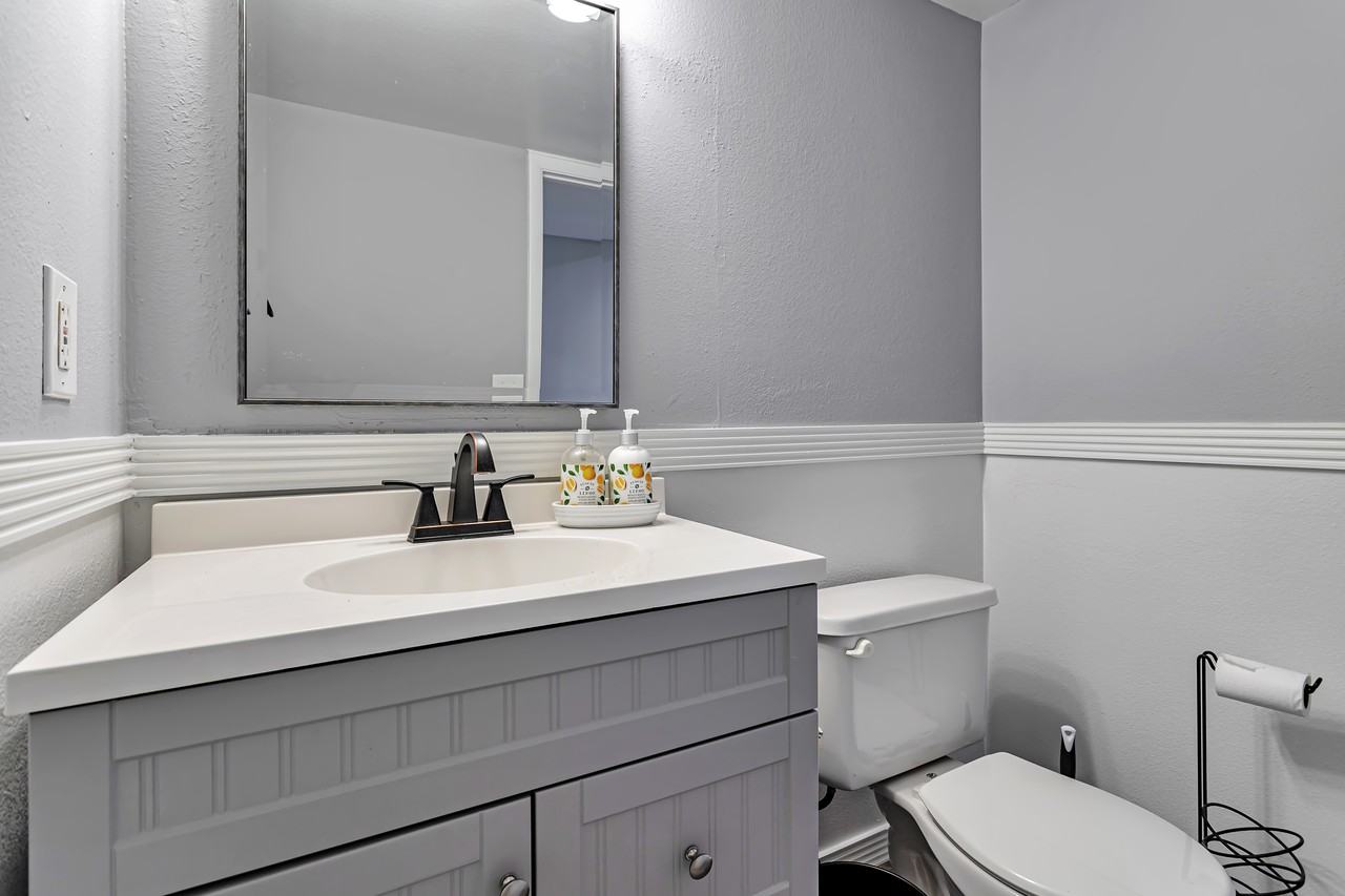 2964 E Clarendon Ave - Photo 6 of 15