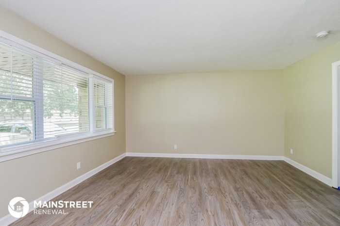 2215 Cavalier Dr - Photo 3 of 14