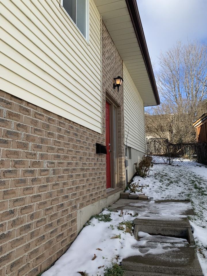 Tudor Crescent Apartments in Peterborough, ON K9L 1W8 Zumper