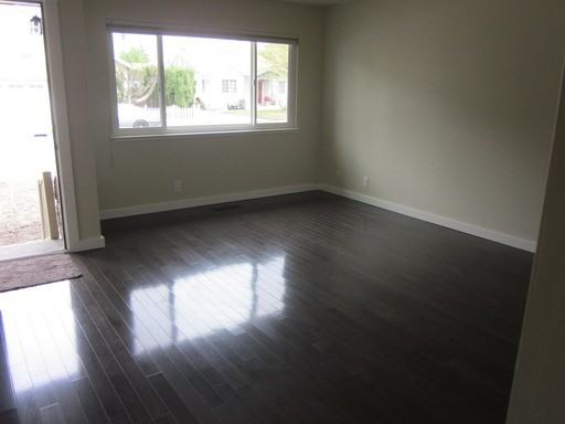 1570 Union Ave - Photo 3 of 19