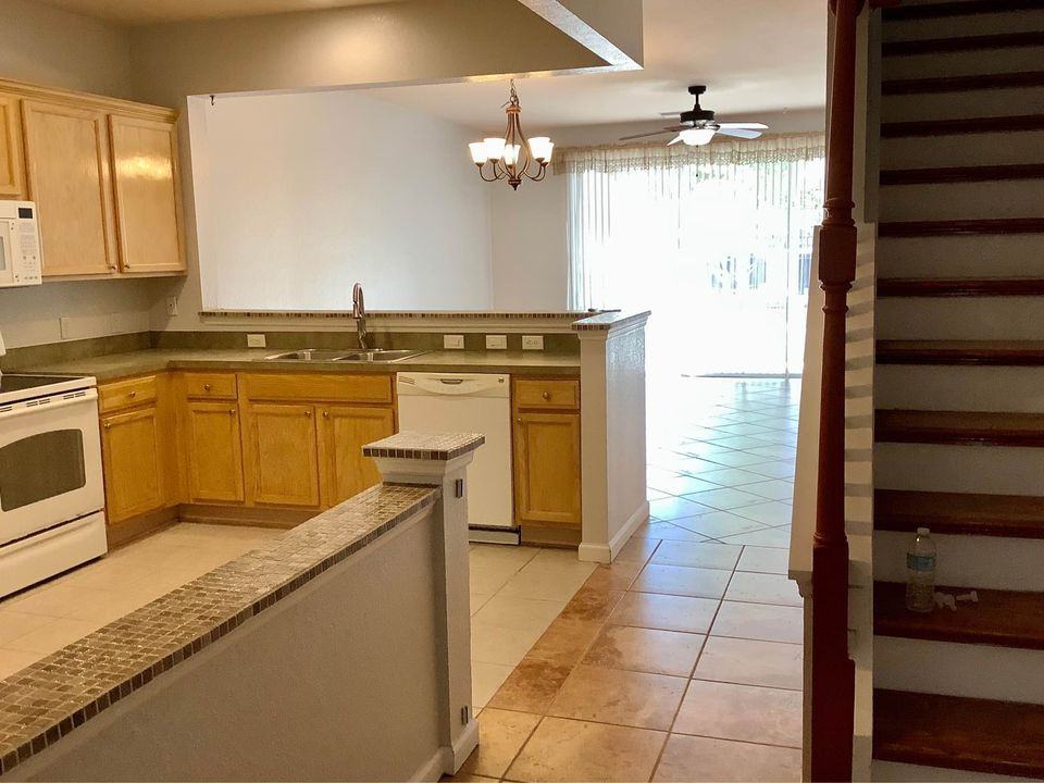 4248 Sw 50th Cir #4248 - Photo 2 of 14