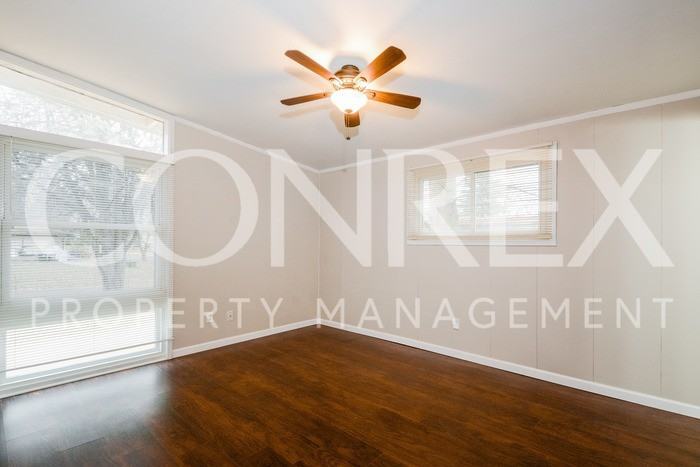 330 Holiday Hill Dr - Photo 3 of 8