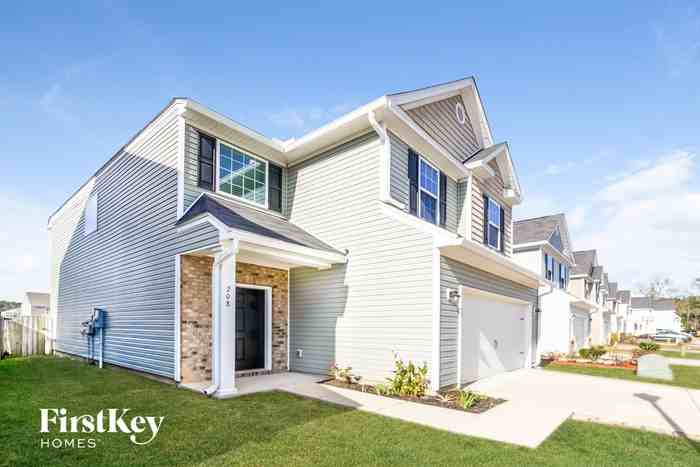 208 Longford Dr - Photo 2 of 15