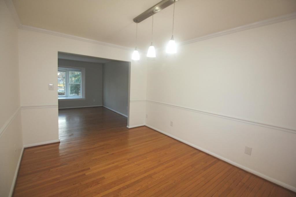 9944 Murnane St - Photo 5 of 29