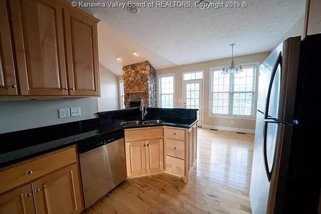 575 Creekstone Rdg - Photo 3 of 16