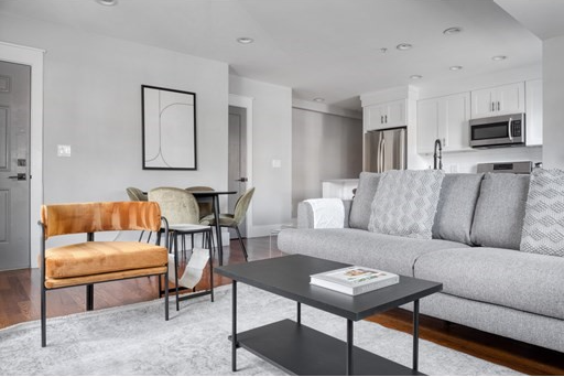 189 Chestnut Ave #1R - Photo 3 of 17