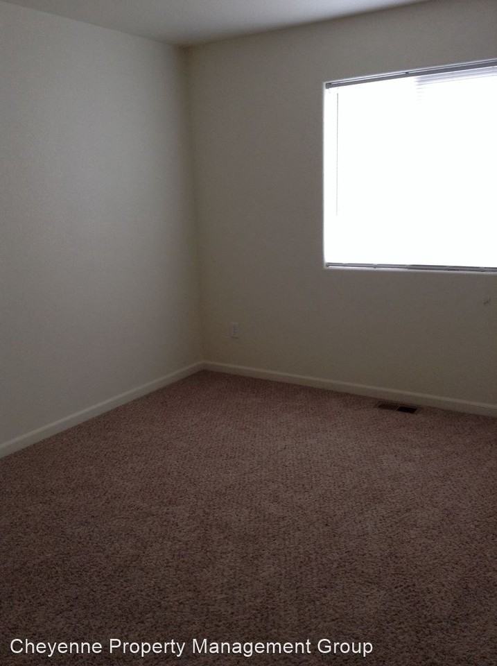 4020 Rain Dancer Trl - Photo 3 of 7