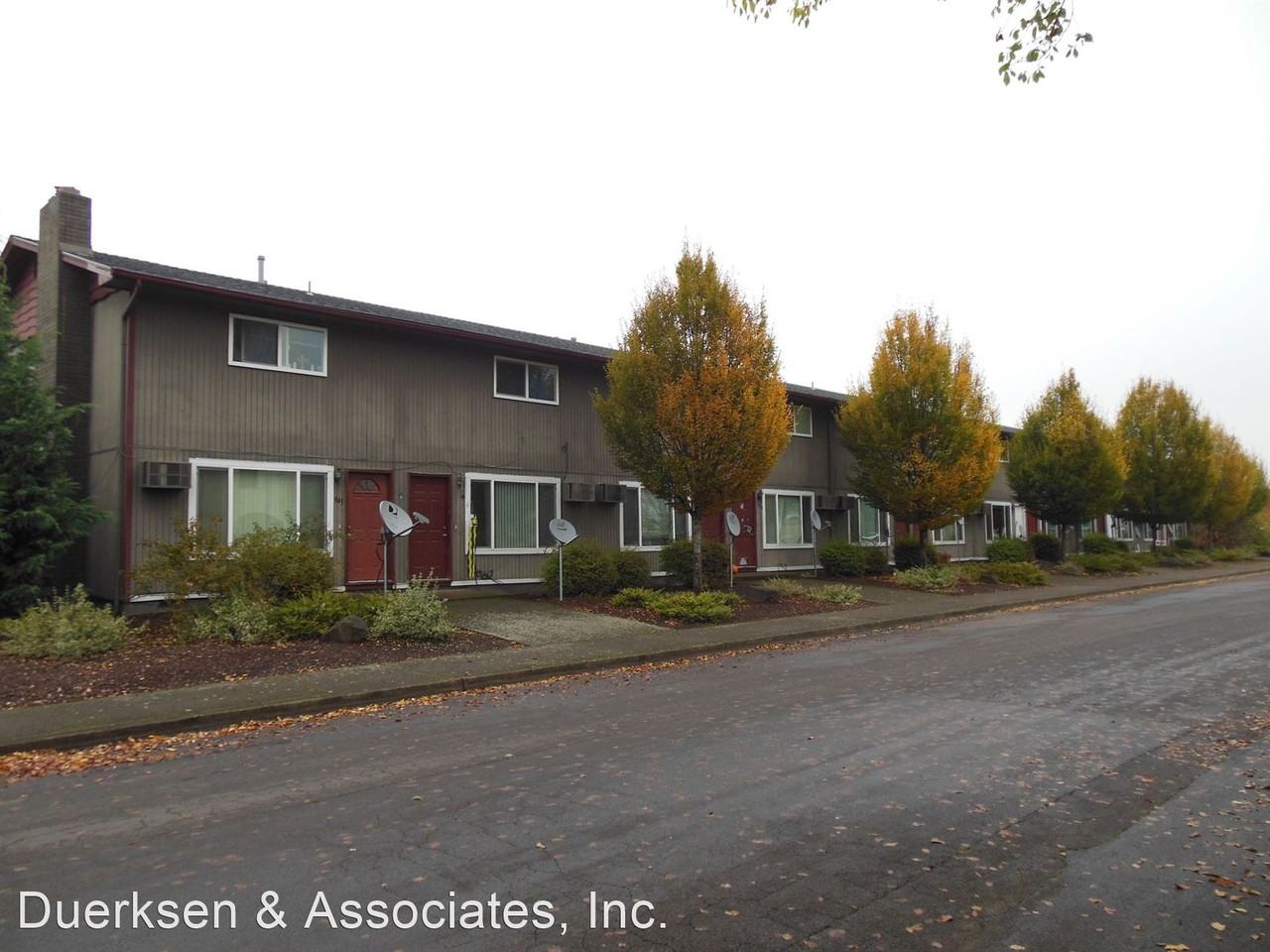 Apartment ~ Albany ~ Small Pet Friendly - Photo 2 of 4