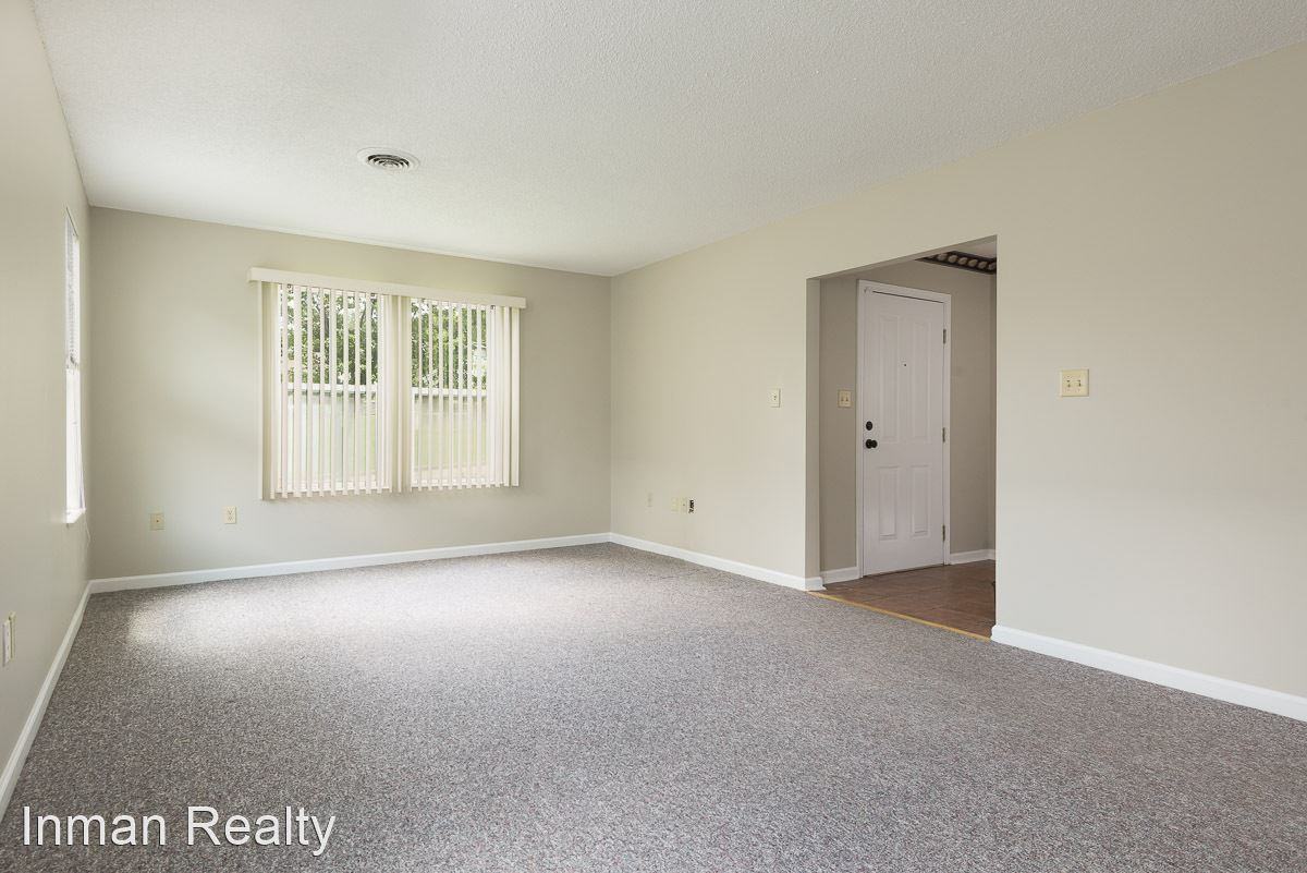 1606 Gross Ave - Photo 2 of 7