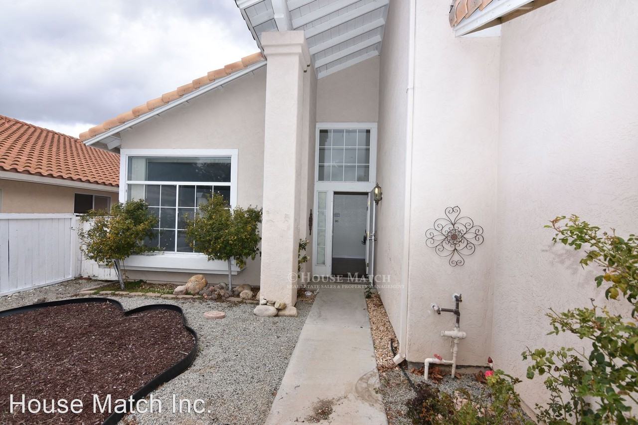 30044 Jon Christian Pl - Photo 2 of 15