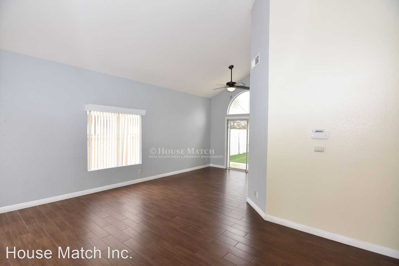 30044 Jon Christian Pl - Photo 3 of 15