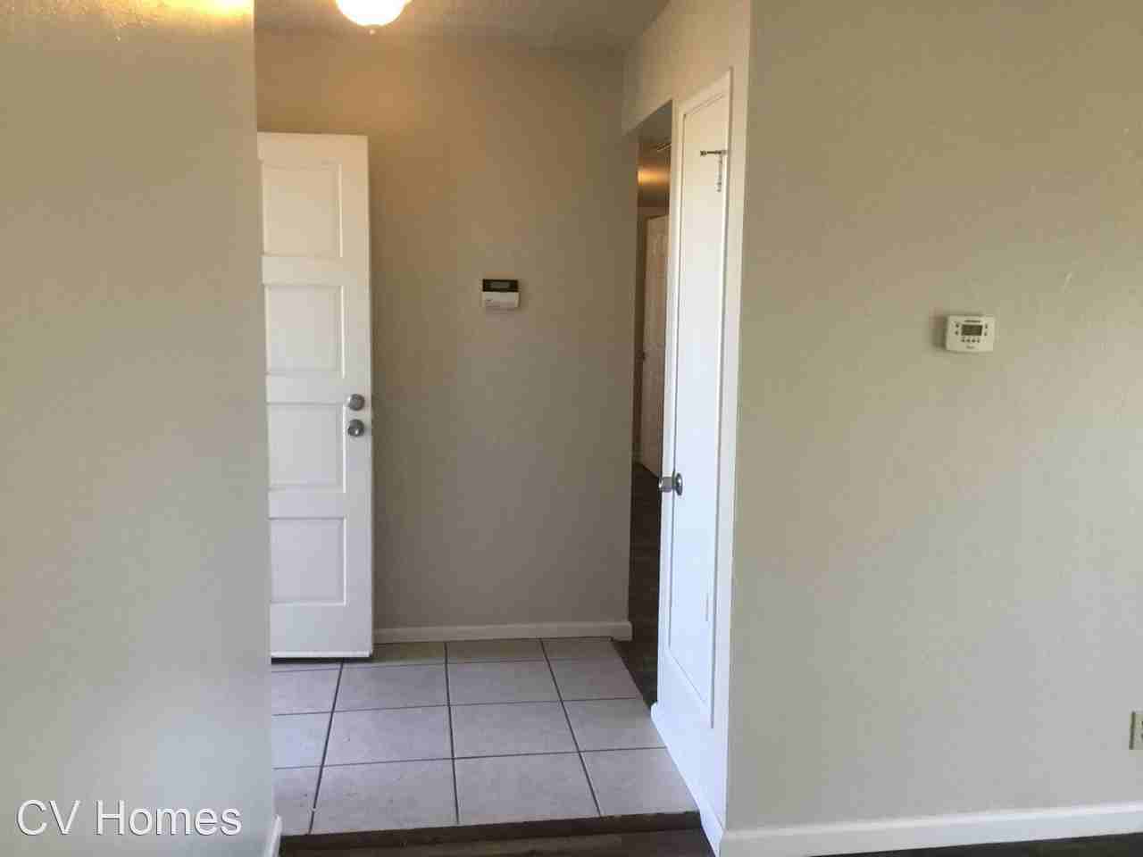 2309 S Maple Ave - Photo 3 of 3