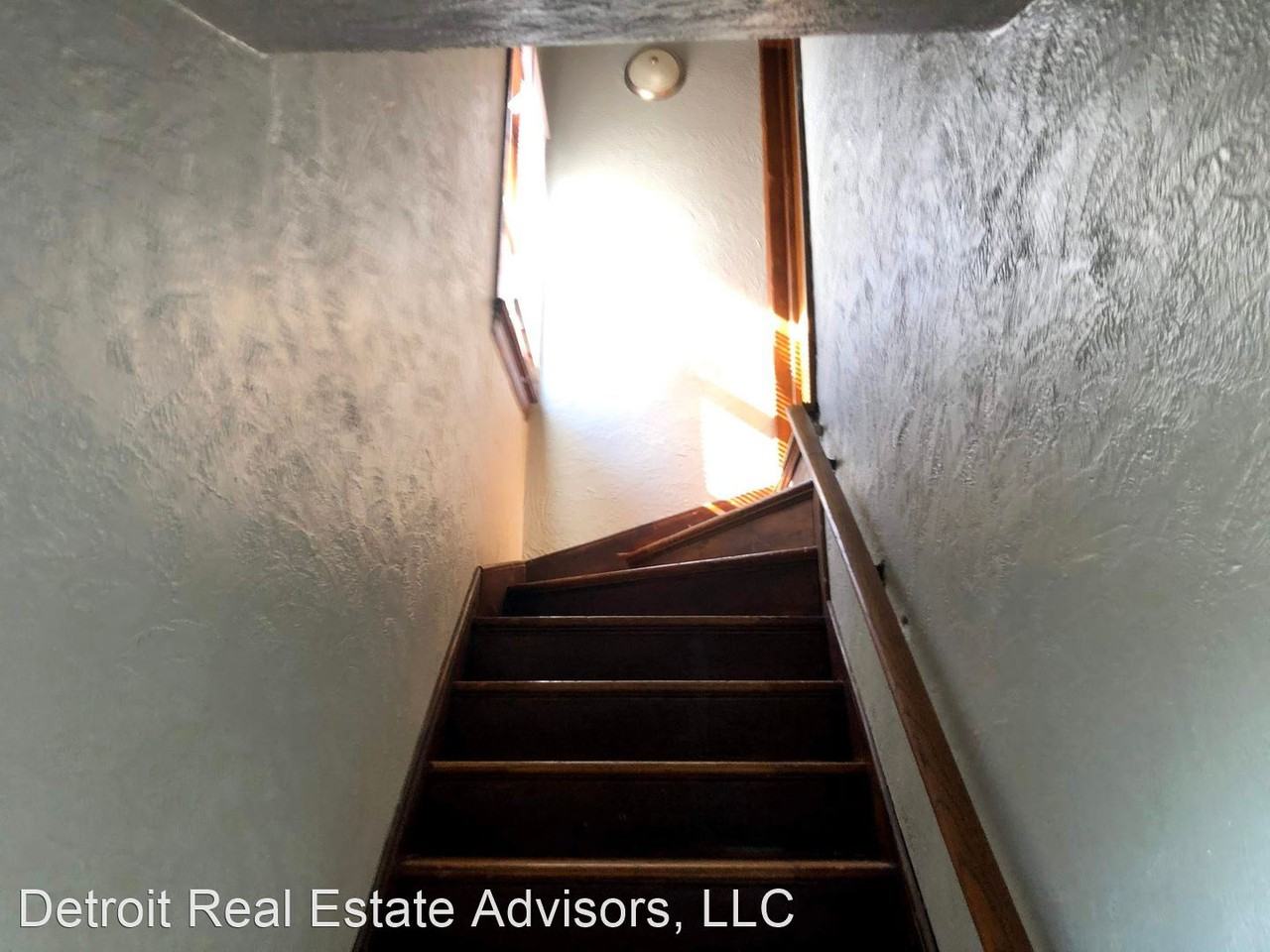 5751 Grayton - Photo 2 of 26