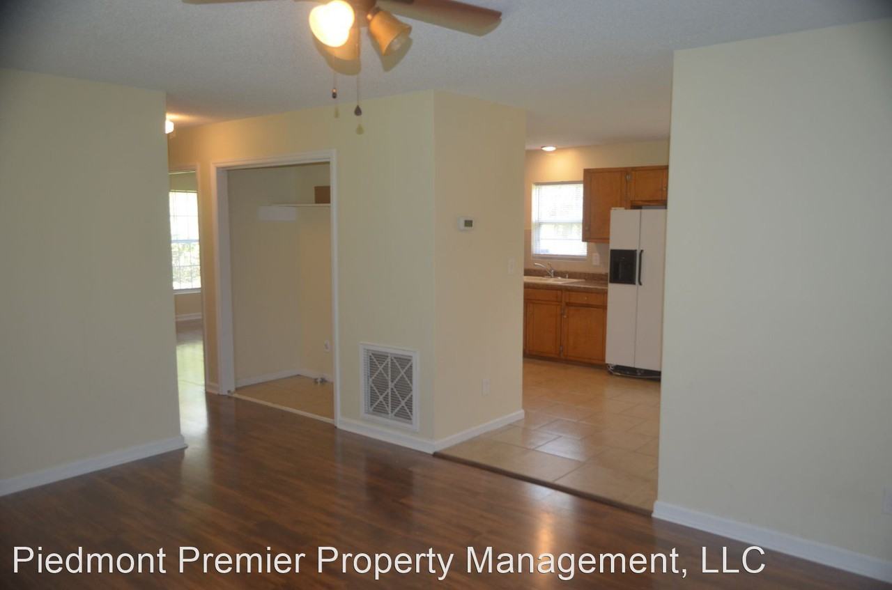 1317 Kearns Aly - Photo 2 of 9