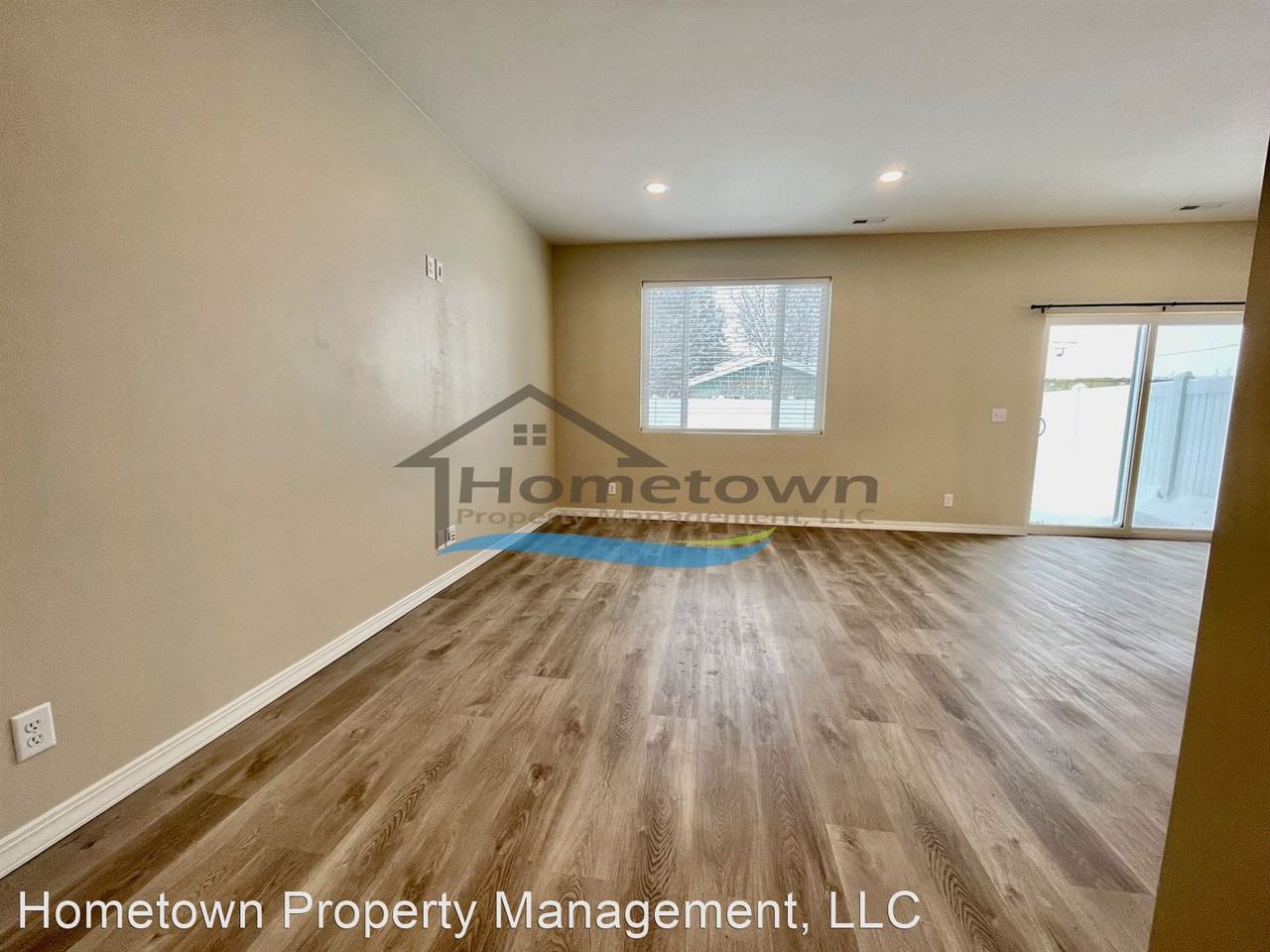 Brand New Luxury 3 Bed 2.5 Bath Townhome in Burley! - Photo 2 of 47