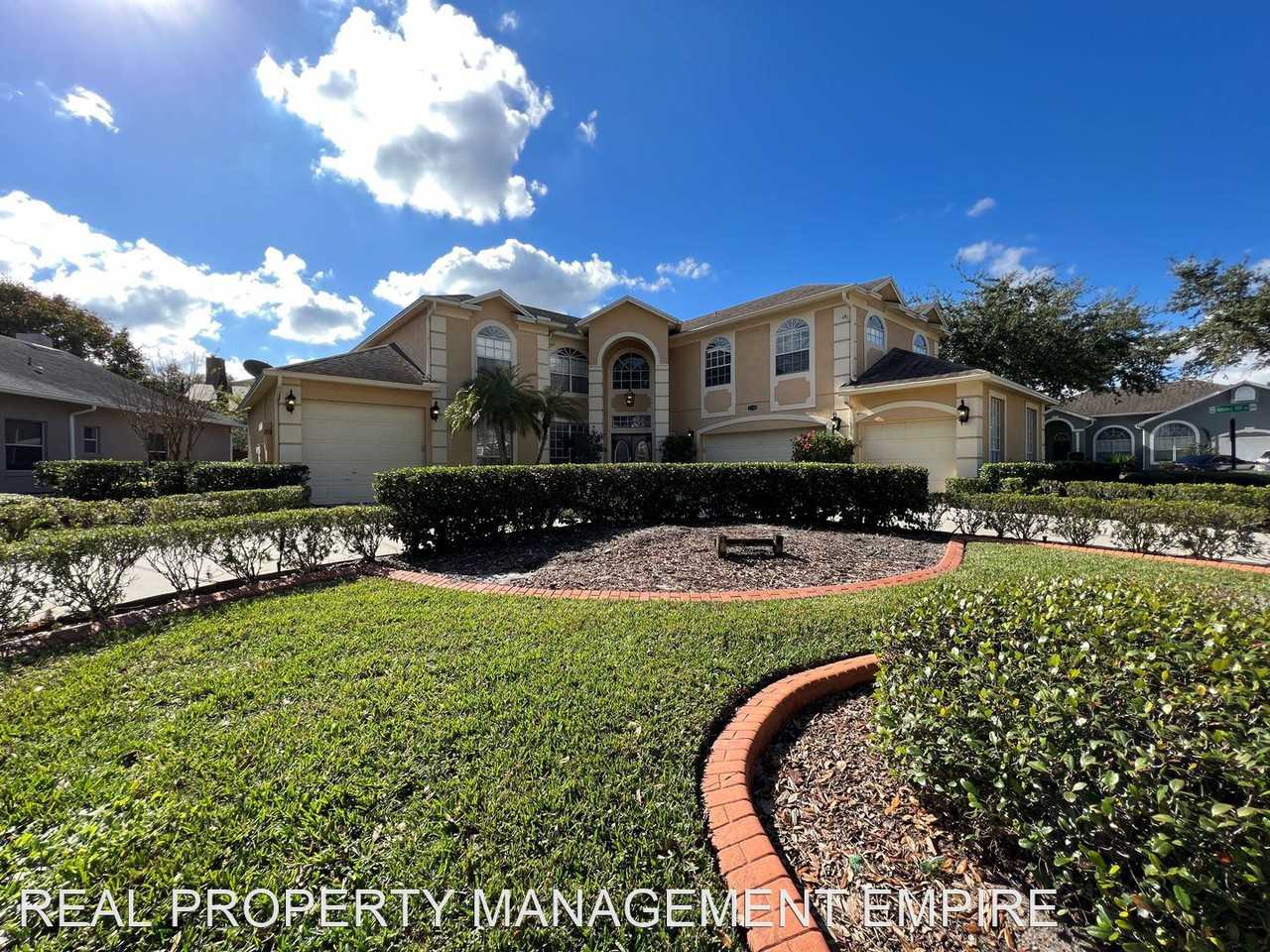 7740 Belvoir Dr - Photo 2 of 17