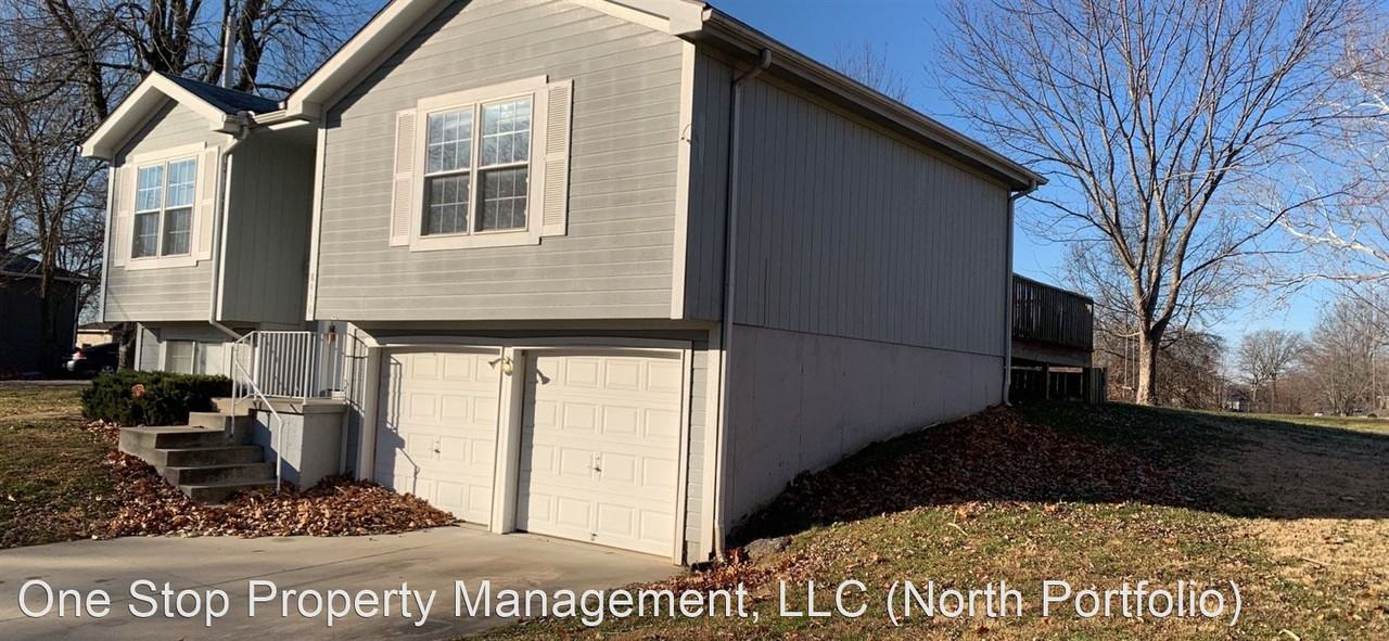 8416 Pershing Rd - Photo 2 of 20
