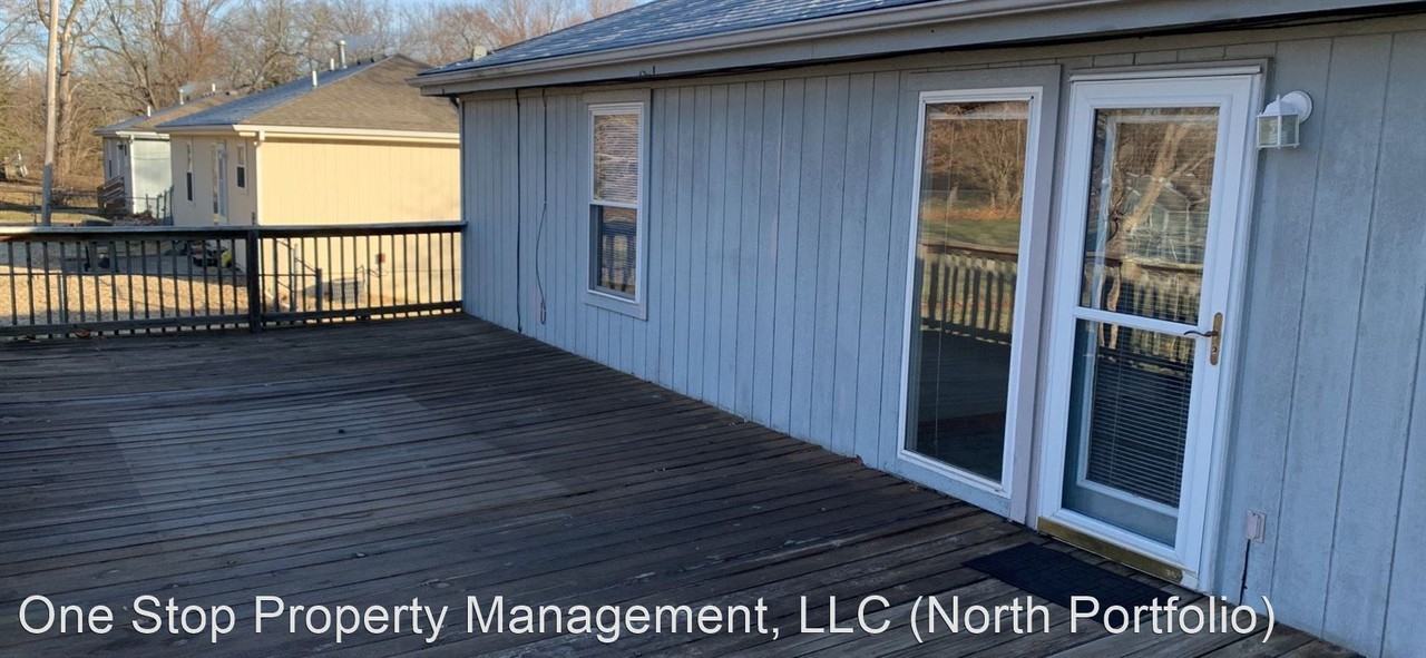 8416 Pershing Rd - Photo 3 of 20