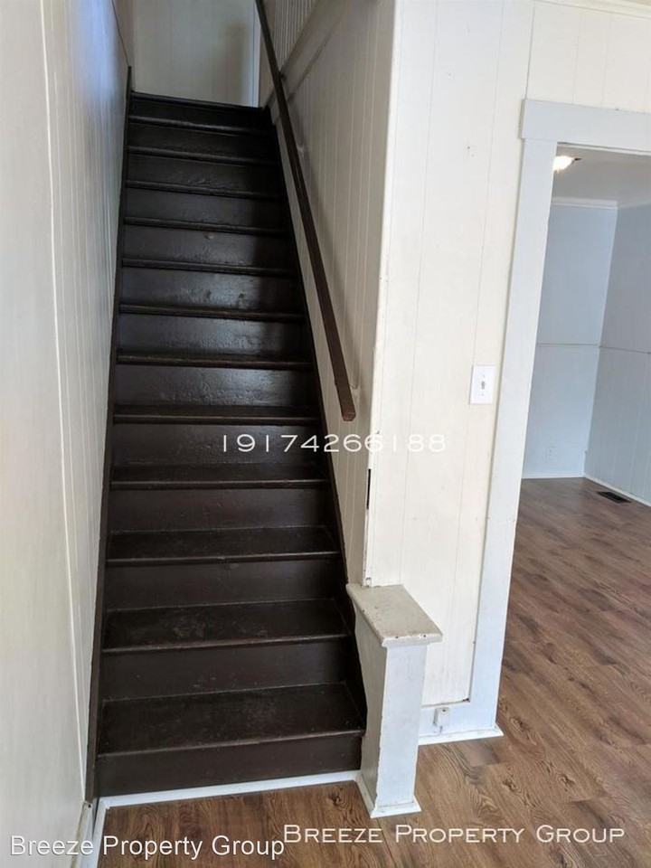 Vine St. Apts. Lima, OH - Photo 2 of 12