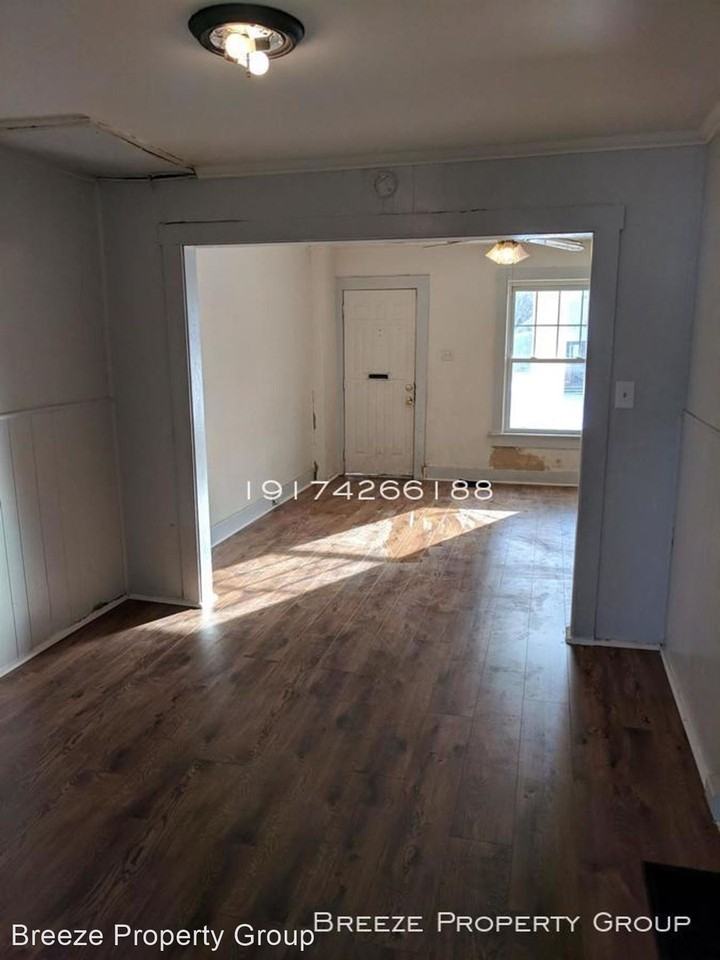 Vine St. Apts. Lima, OH - Photo 3 of 12