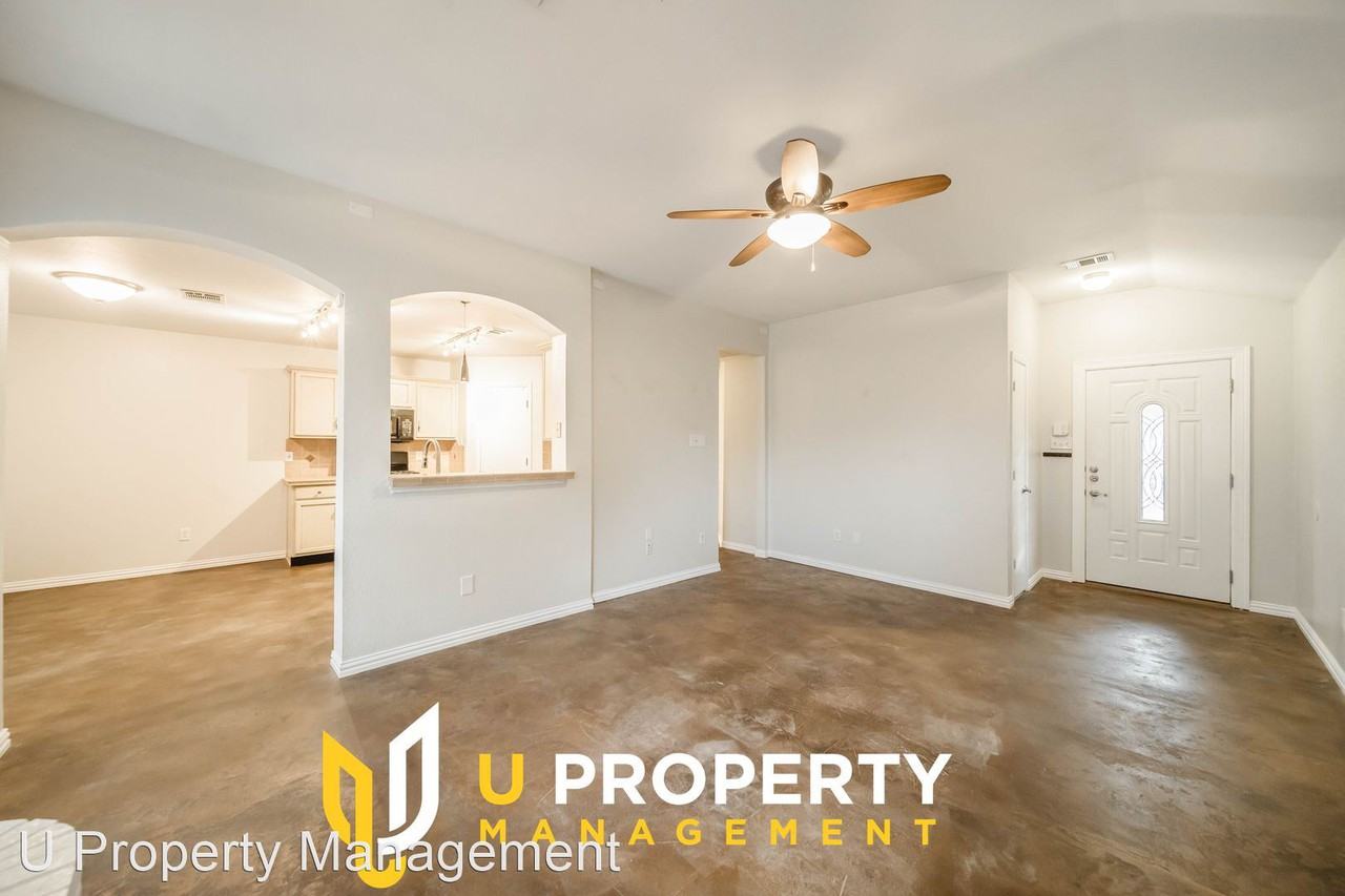 2211 Lilac Cir - Photo 2 of 14