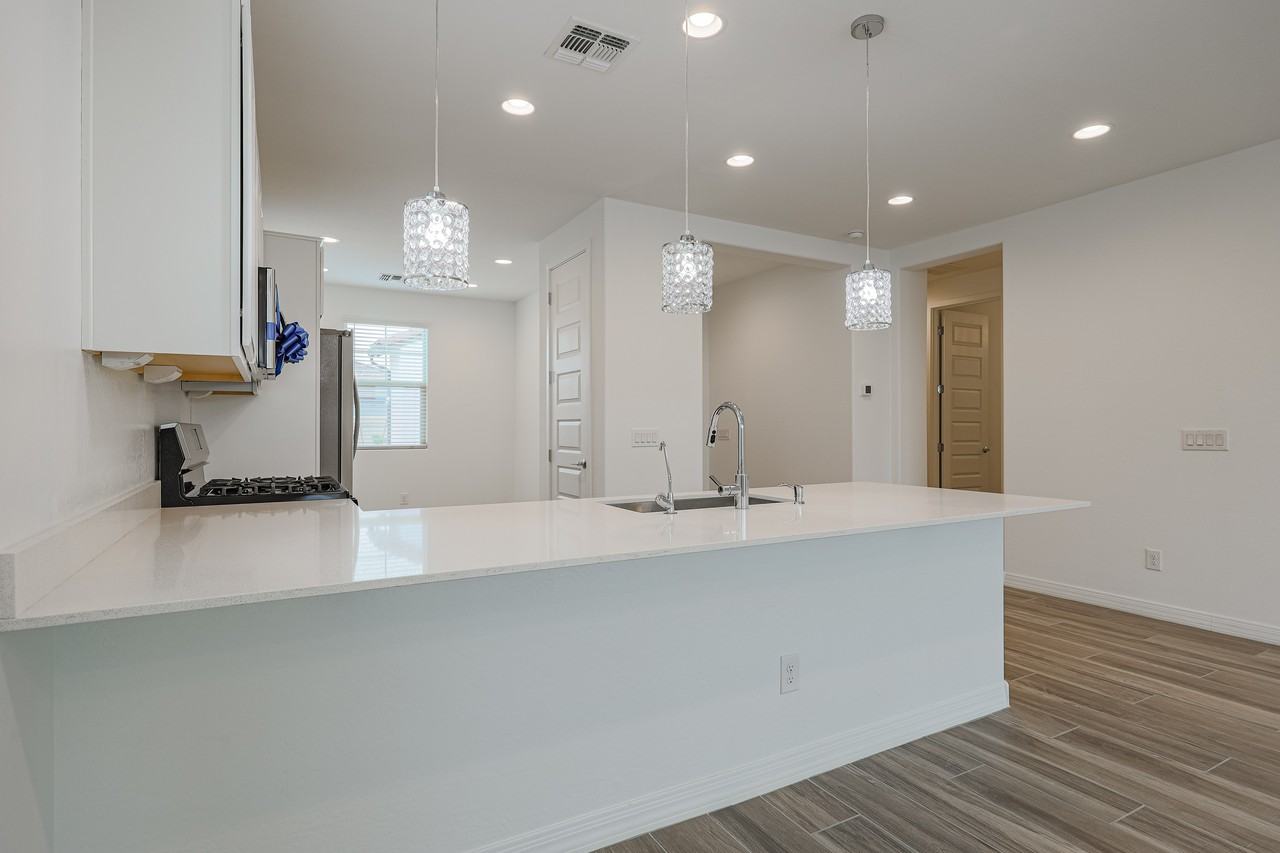 5938 N 90th Dr - Photo 6 of 30