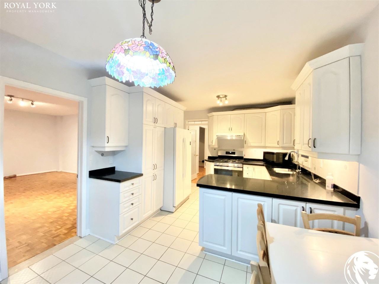 114 Martindale Ave - Photo 3 of 33