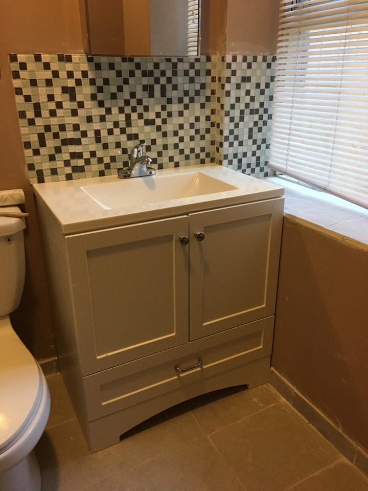 1292 Danforth Ave - Photo 3 of 14