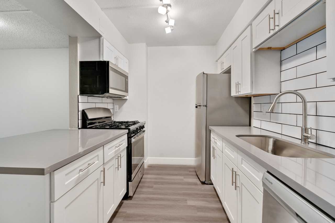 Tides on South Mill - Photo 5 of 39