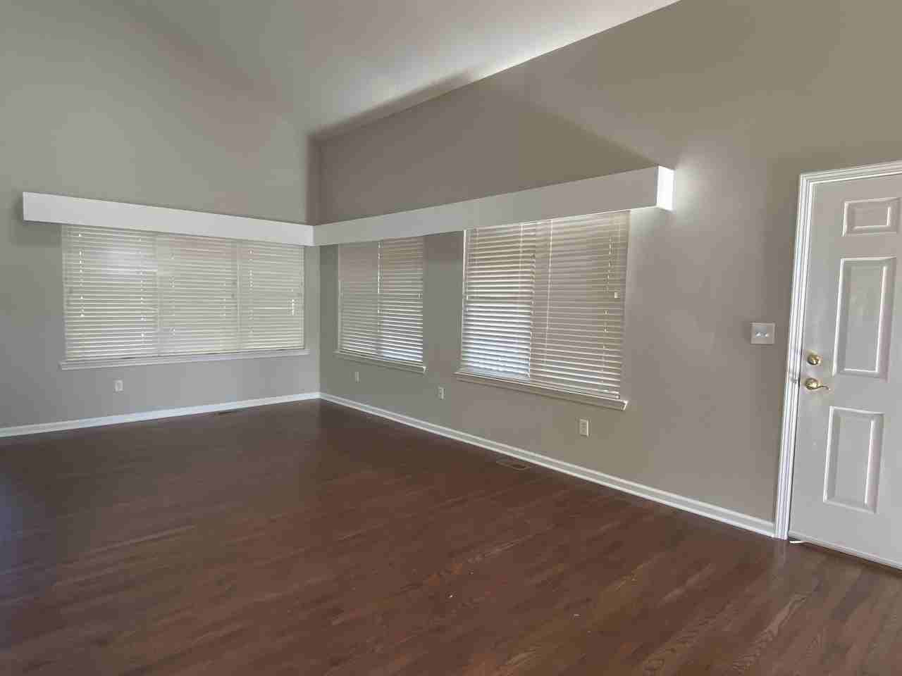 137 Wildwood Forest Ln #1 - Photo 3 of 15