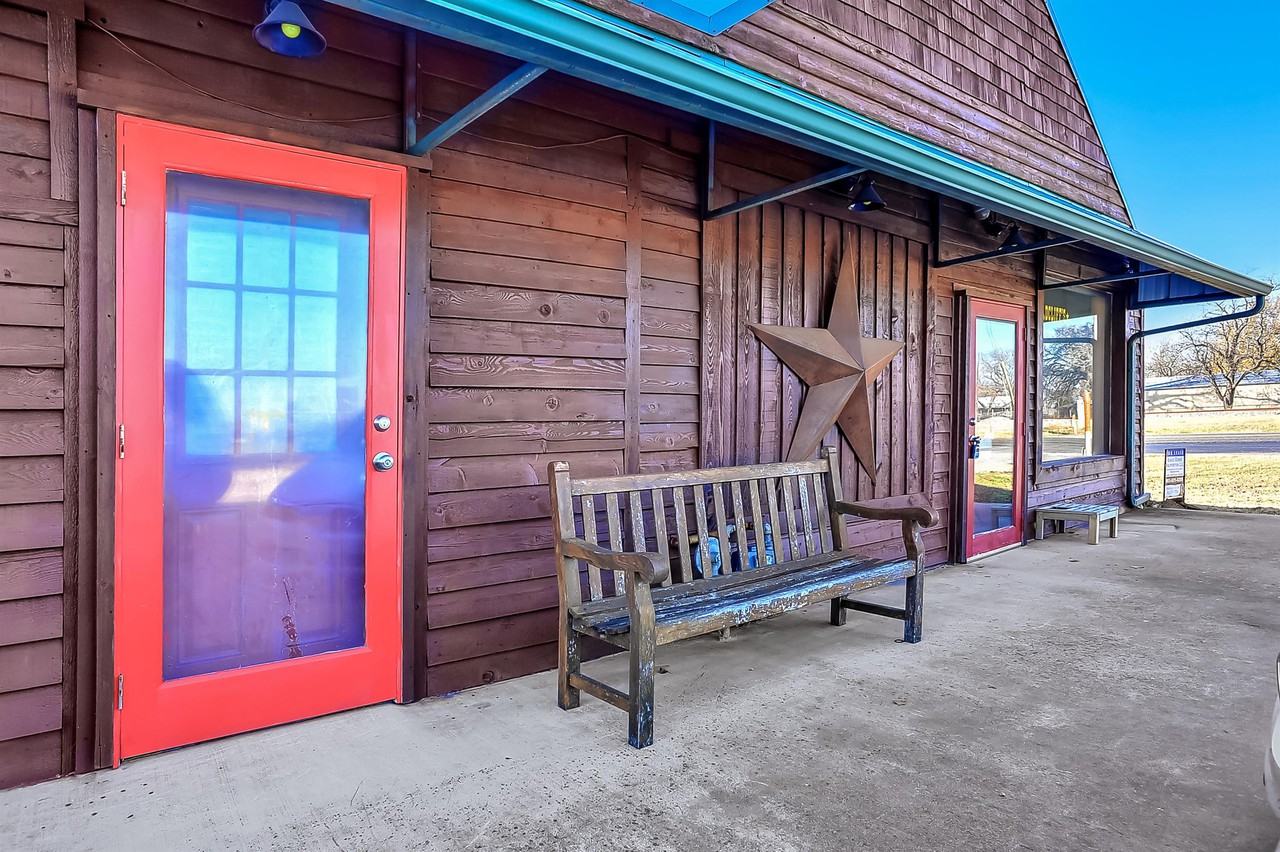 108 W Hughes St #1 - Photo 2 of 17