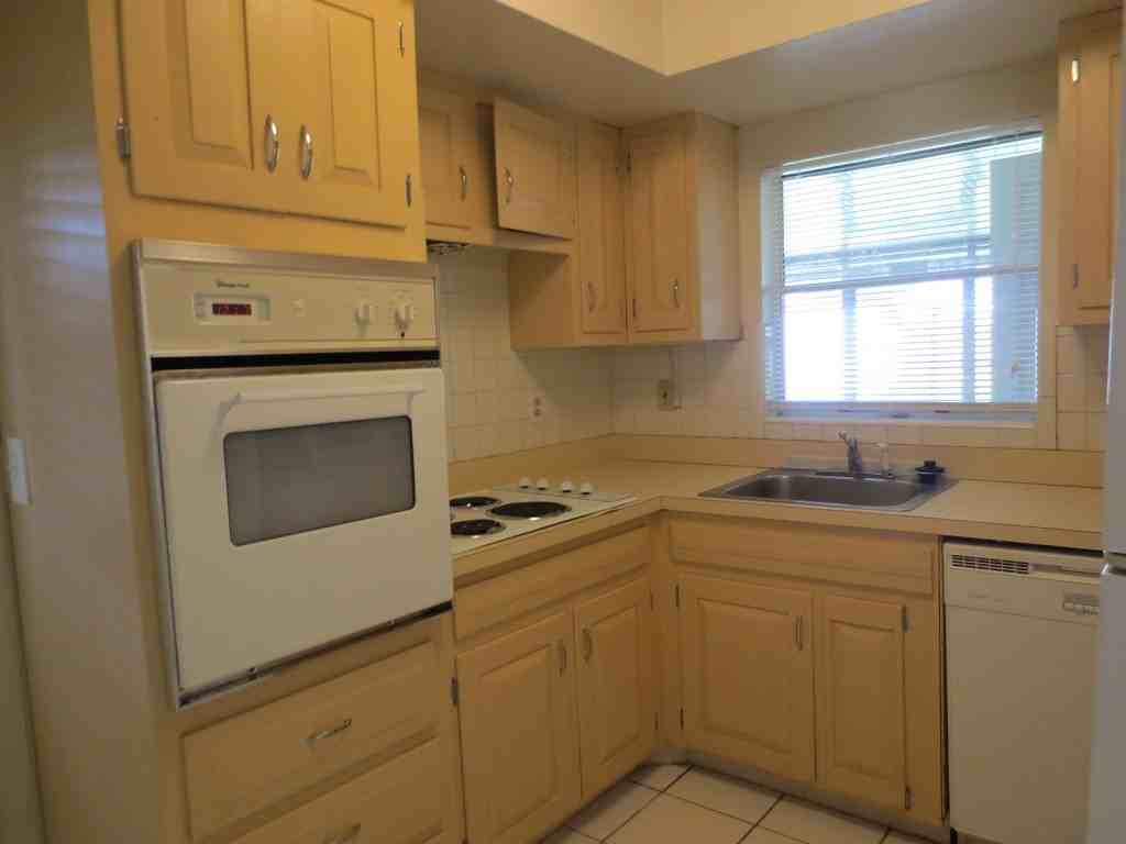 4925 Stolls Ave - Photo 2 of 11