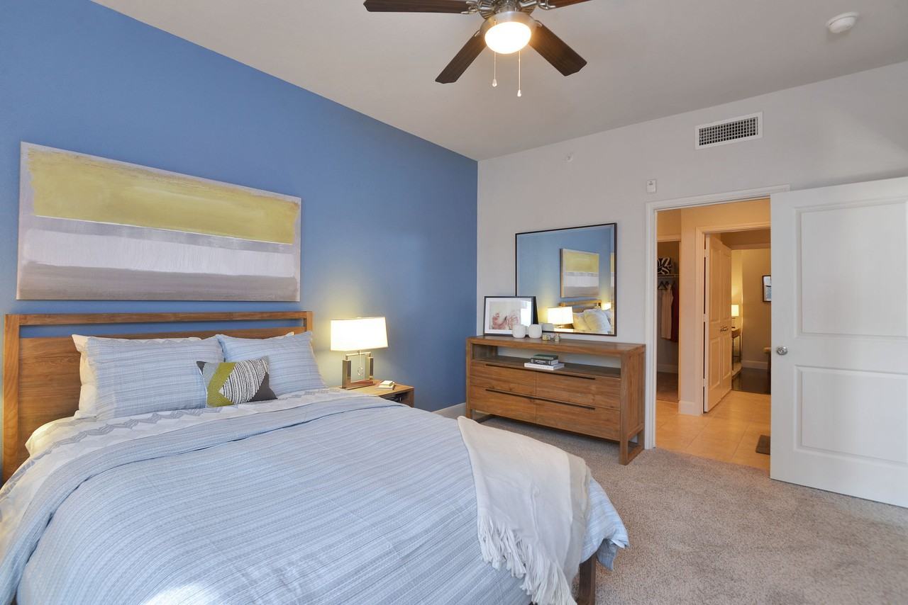 IMT Uptown Post Oak - Photo 2 of 34