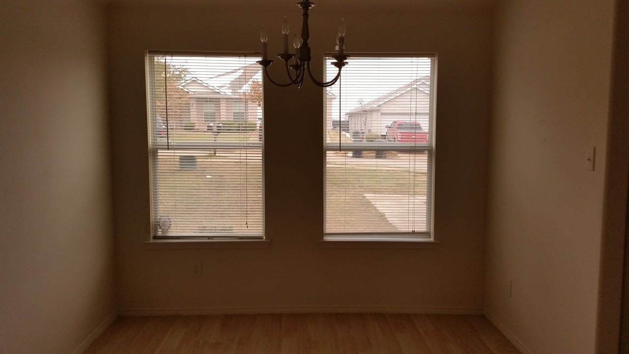 3740 Jade St - Photo 3 of 12