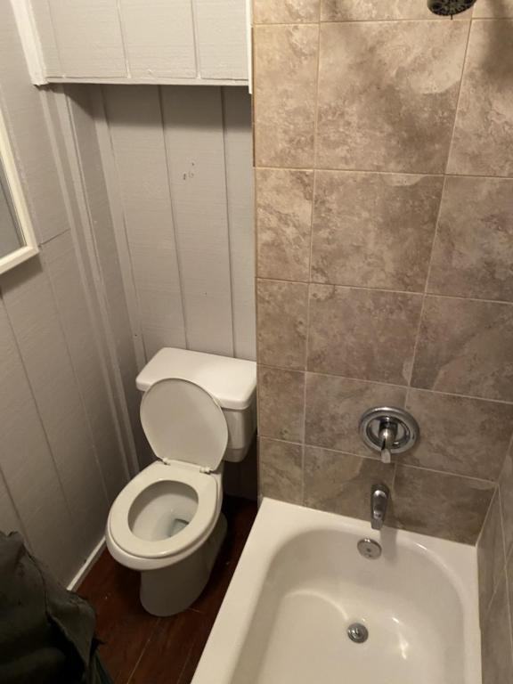 33 N Franklin St - Photo 4 of 20