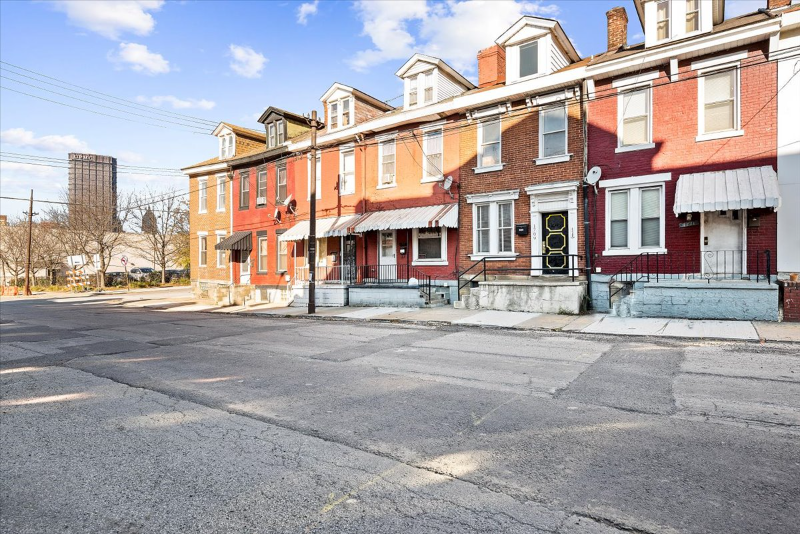 1709 Forbes Ave - Photo 3 of 21