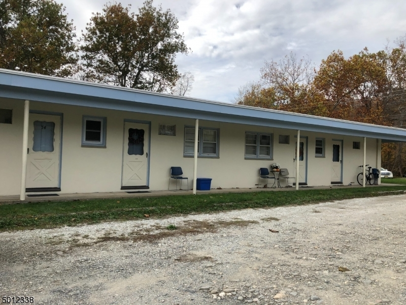 1080 Rte - Photo 2 of 8