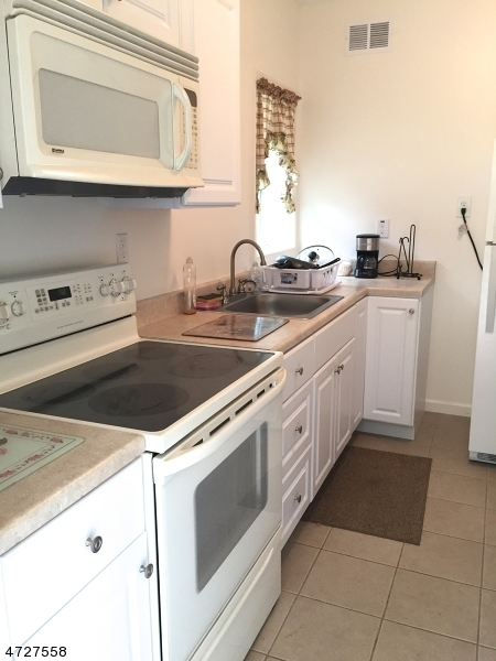 1080 Rte - Photo 3 of 8