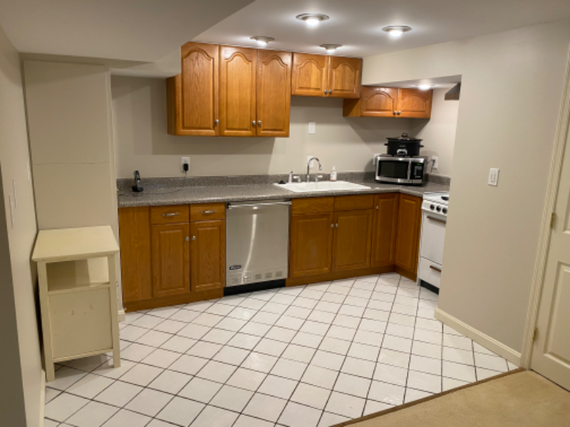 1233 S Oakcrest Rd - Photo 2 of 12