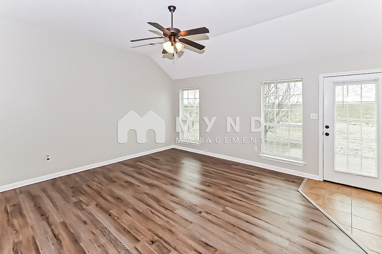 1249 Clover Leaf Cir - Photo 2 of 15