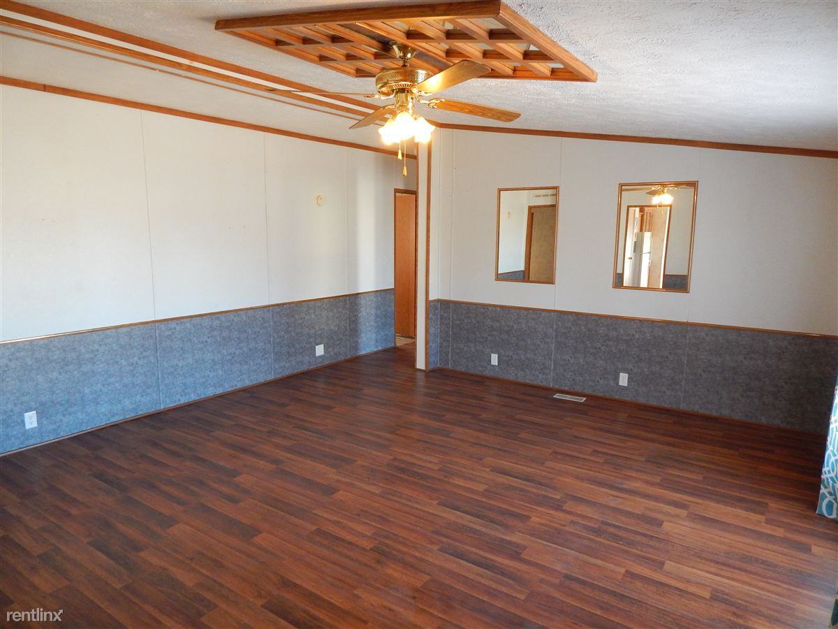 Deckerville Estates - Photo 2 of 11