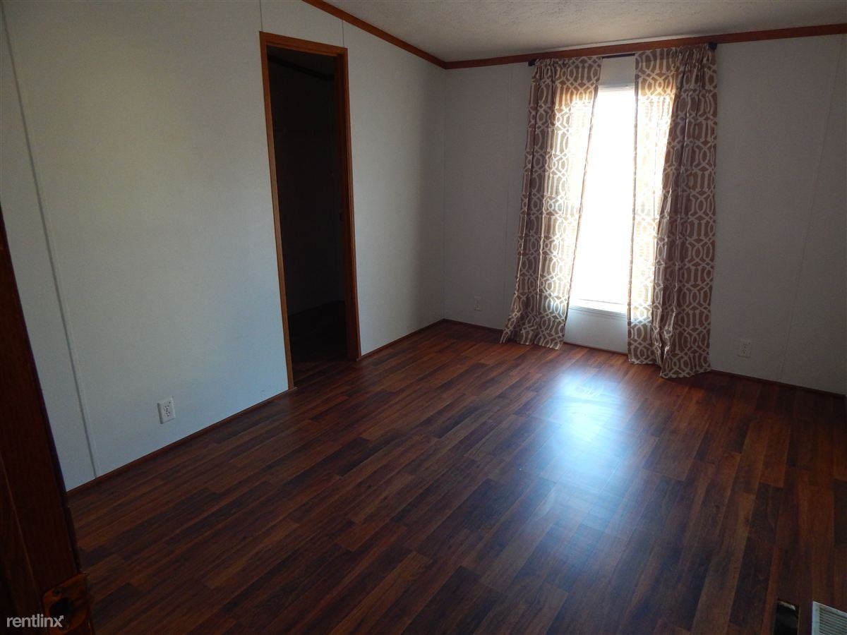 Deckerville Estates - Photo 3 of 11