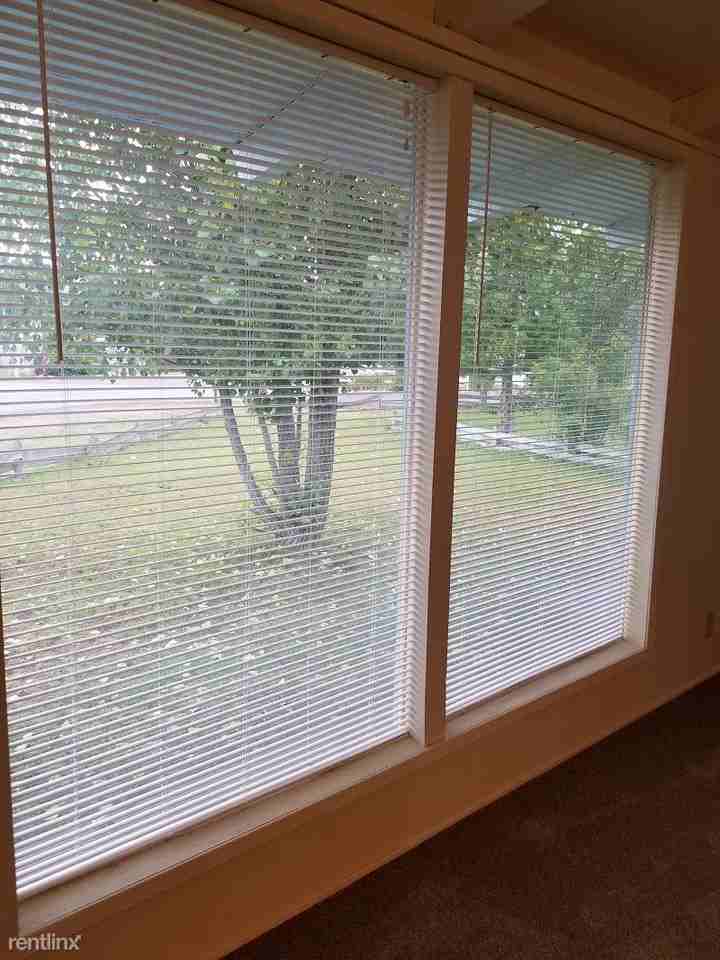 11954 Main St - Photo 3 of 3