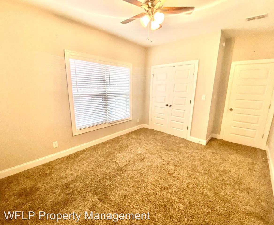 105 Cornerstone St - Photo 3 of 7