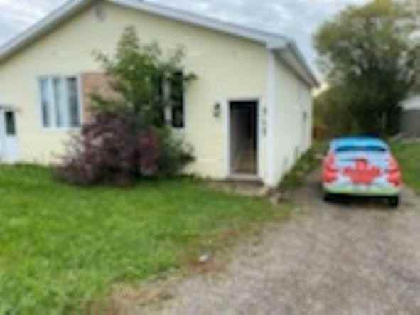 543 St. Anne St - Photo 2 of 2