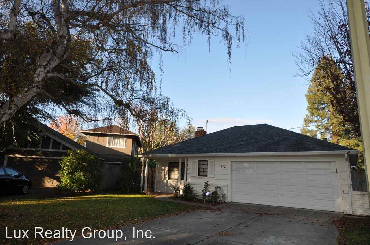 717 Garland Dr - Photo 2 of 22