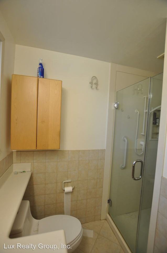 717 Garland Dr - Photo 3 of 22