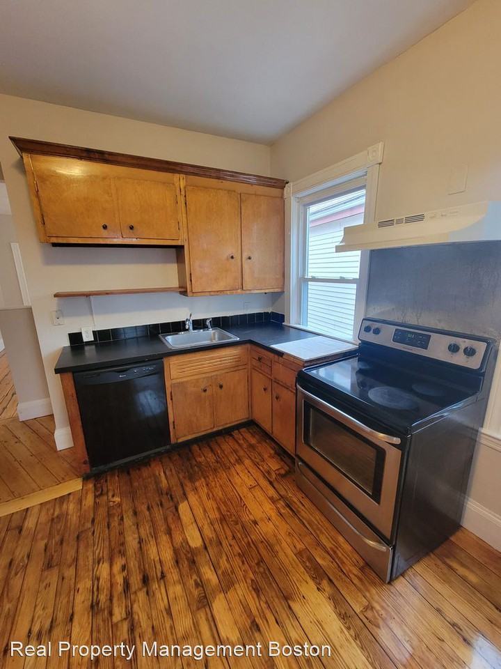 38 Thornton St - Photo 2 of 6