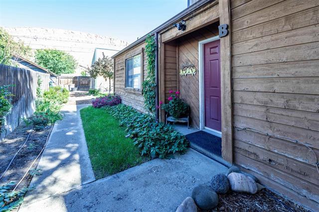 318 W 2Nd St - Photo 2 of 6