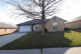 1702 Clairidge Ave - Photo 1 of 1